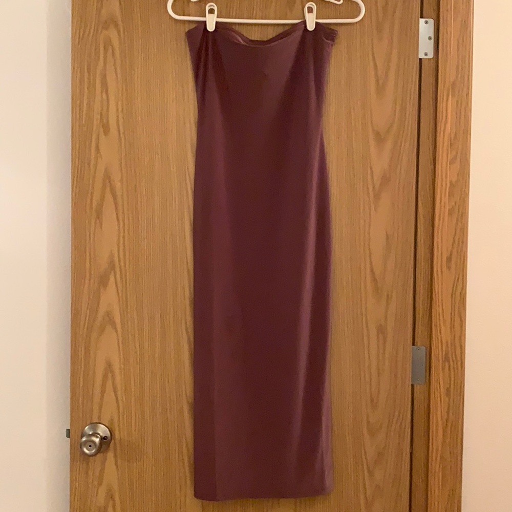 Strapless dark pink shimmer dress